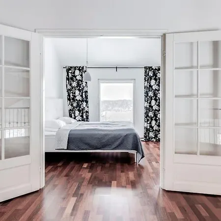 Grand Kivistoe Near Helsinki Airport Apartman *