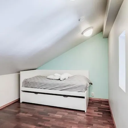 Grand Kivistoe Near Helsinki Airport Apartamento Vantaa