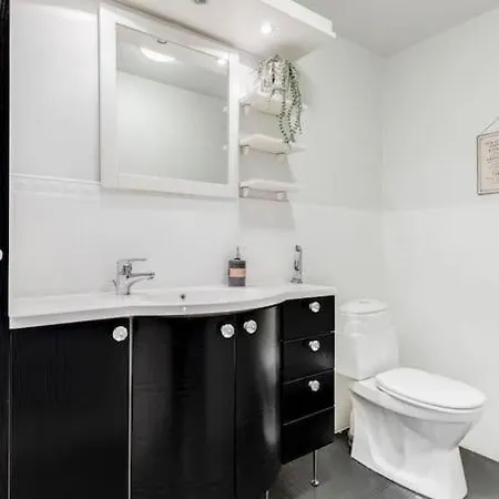 Grand Kivistoe Near Helsinki Airport Apartman *